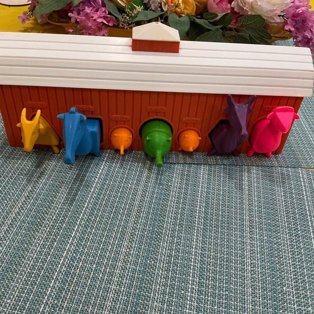 Lakeside Shape Sorter Barn 1962 OS Red Vintage Farm Animal Educational Toy